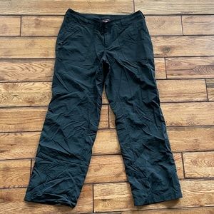 The North Face women’s outdoor pants 10 short
